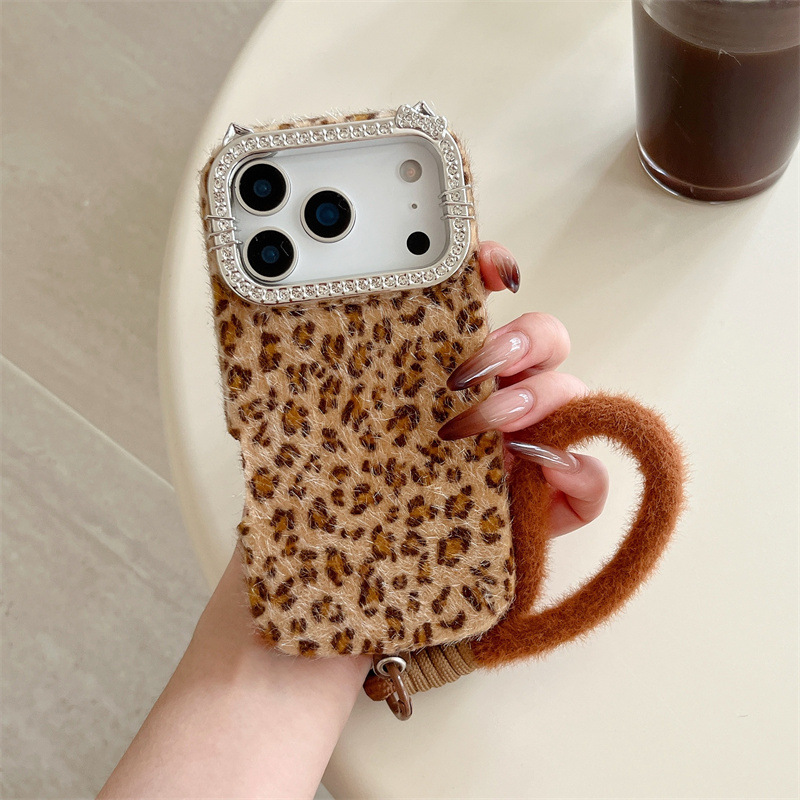 럭셔리 다이아몬드 장식 레오파드 프린트 플러시 폰케이스 - Phone Cases 13 리뷰 및 가격